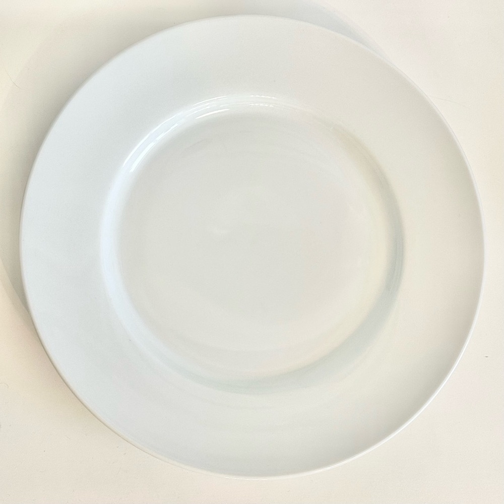 Pottery Barn Great White Retired 12.25" Chop Dinner Plate Charger - Picture 2 of 8
